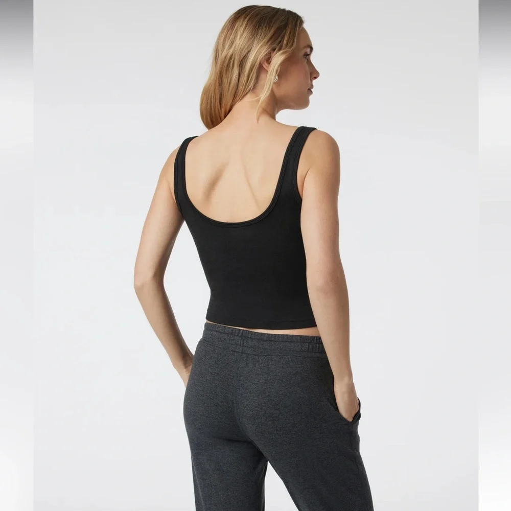 Vuori Halo Essential Tank Women's DreamKnit™ Tank Black Heather XS - Picture 4 of 13